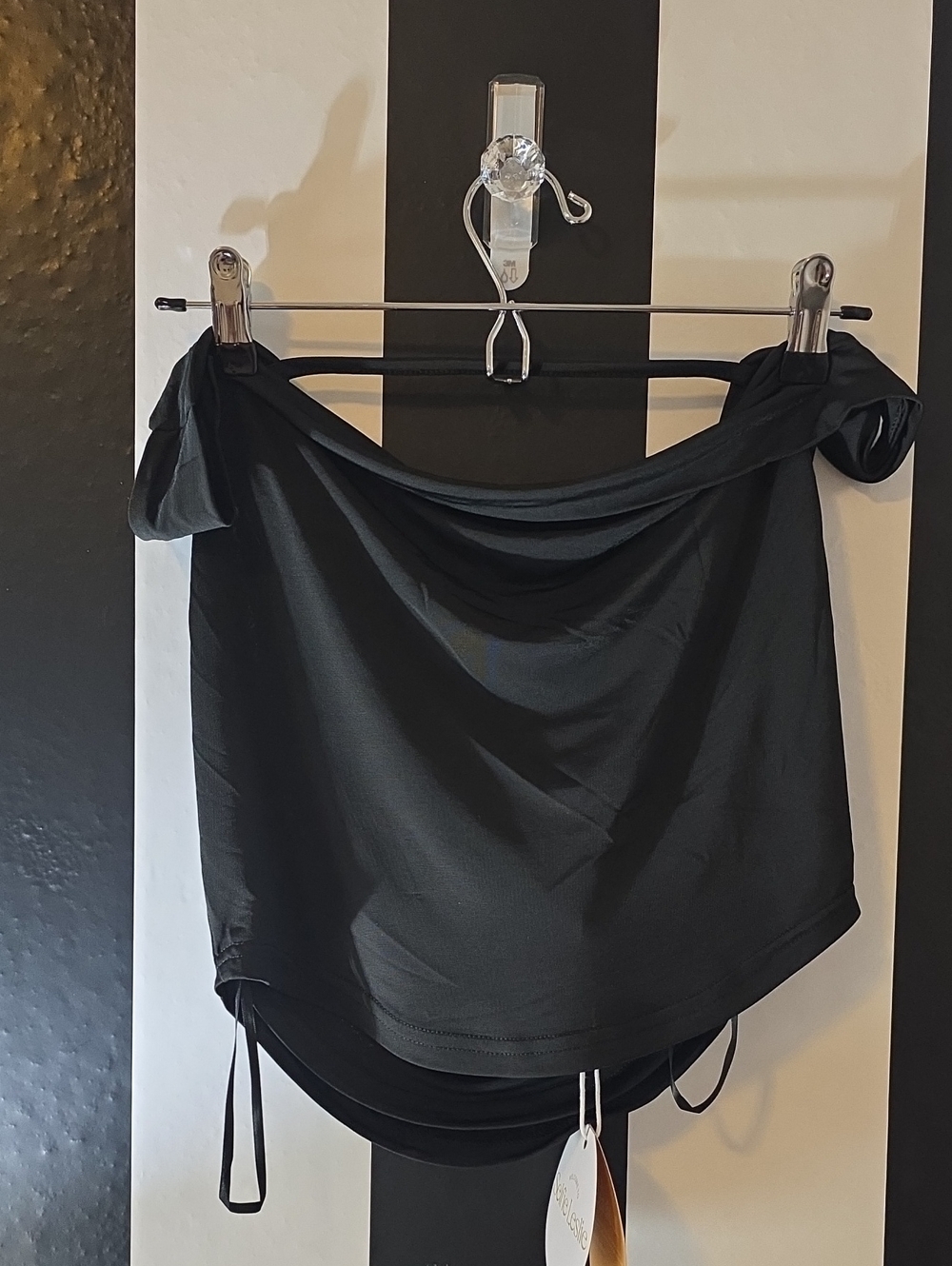 Selfie Leslie Black Off-Shoulder Top